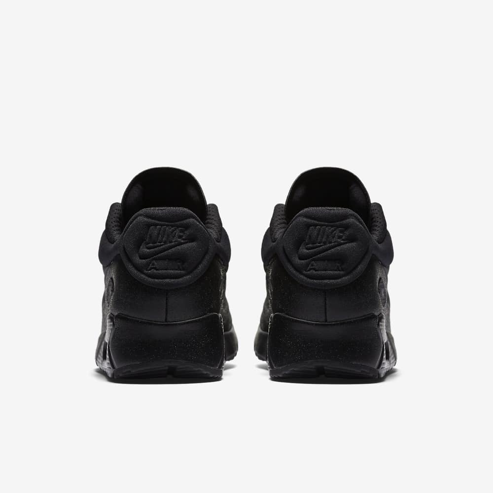 Nike Air Max Ultra SE Triple Black Pack-9