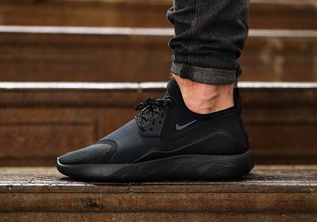 Nike LunarCharge Triple Black-2