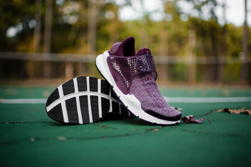 Nike Sock Dart SE Premium Night Maroon-4
