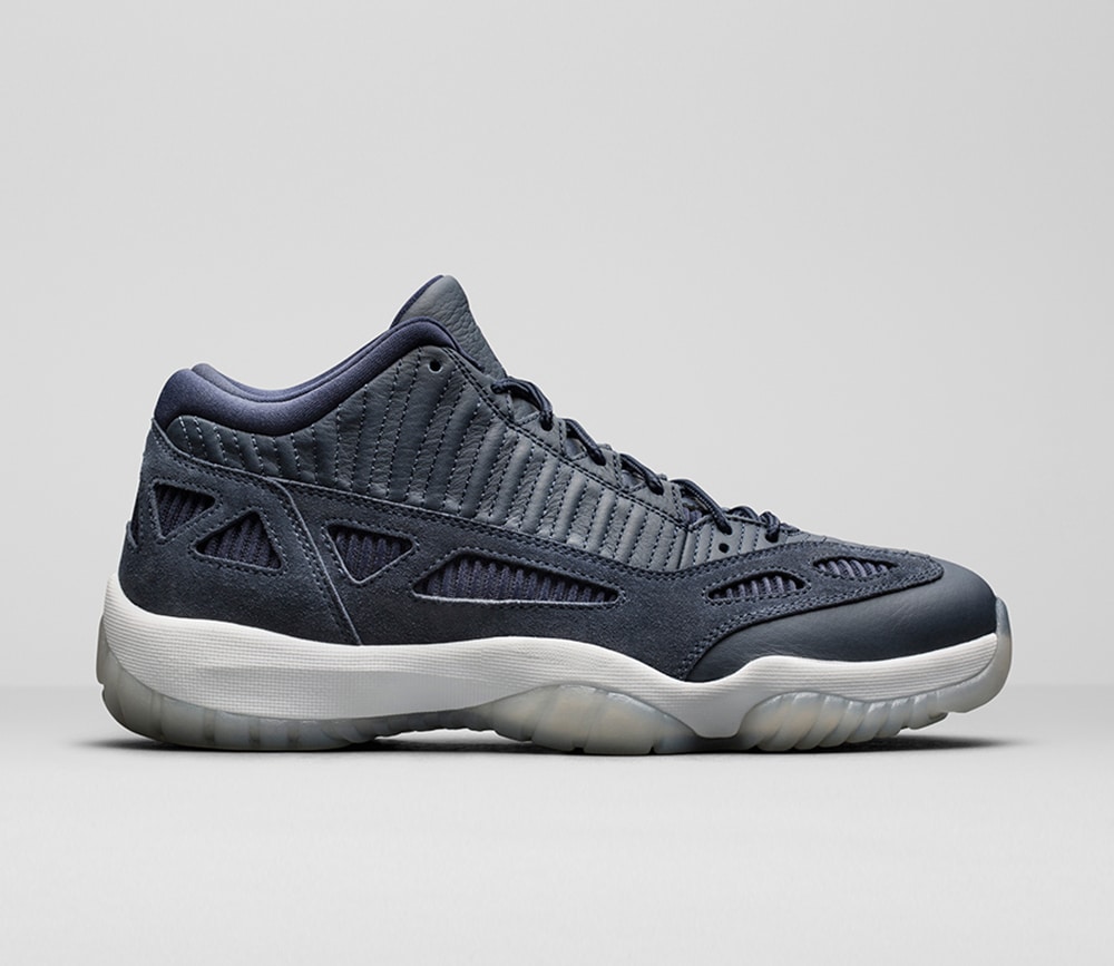Air-Jordan-11-Low-IE-Midnight-Navy