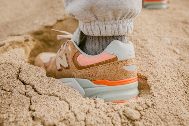 Packer Shoes x New Balance 999 Camel-5