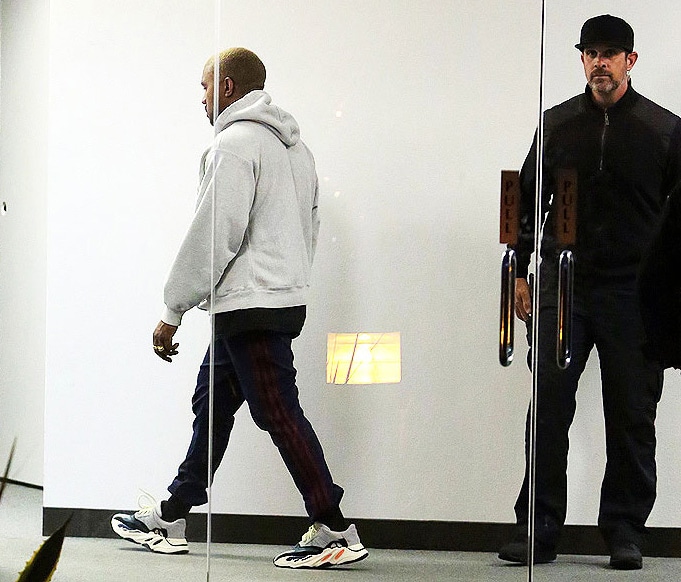 Czy Kanye West pokazal sportowe Yeezy
