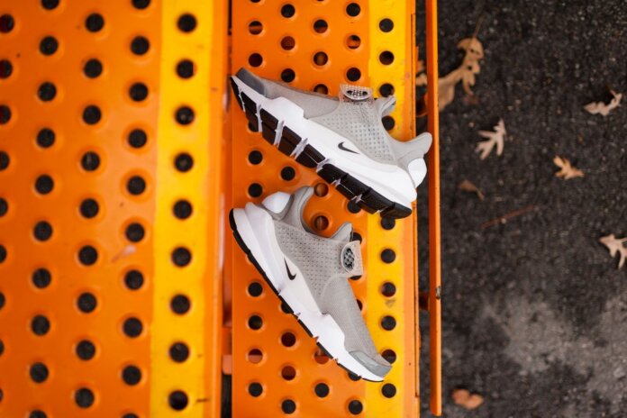 Nike Sock Dart Medium Grey Black White