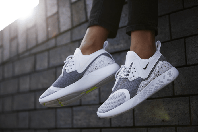 Nike Lunarcharge White White Black