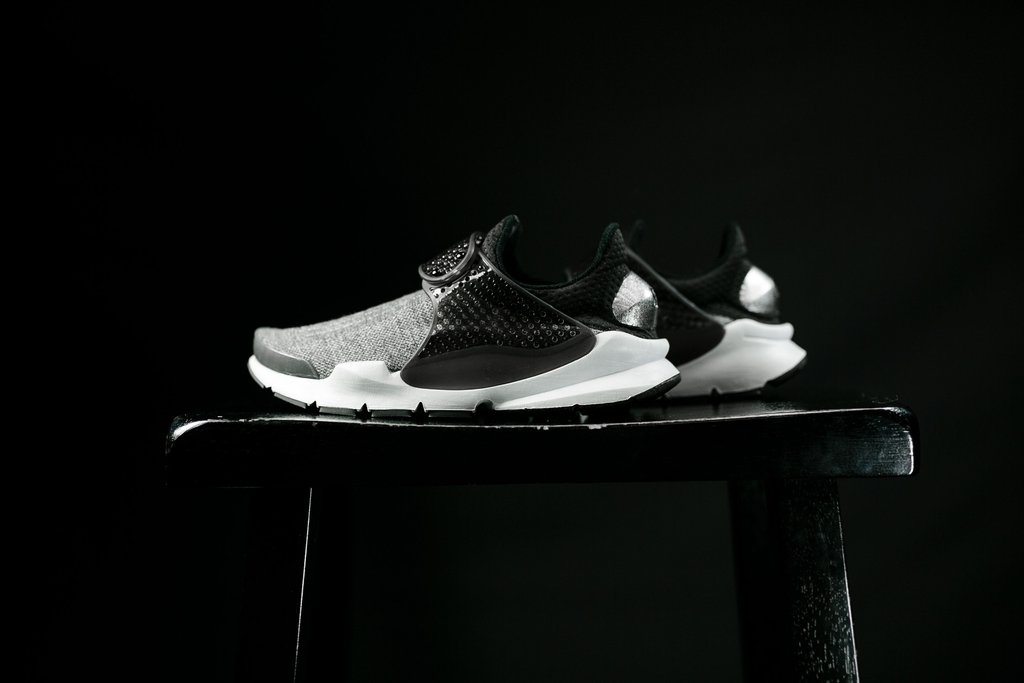Nike Sock Dart SE Premium Dark Grey Black Pure Platinum-6