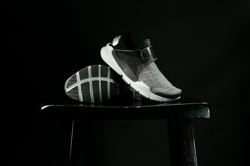 Nike Sock Dart SE Premium Dark Grey Black Pure Platinum-9