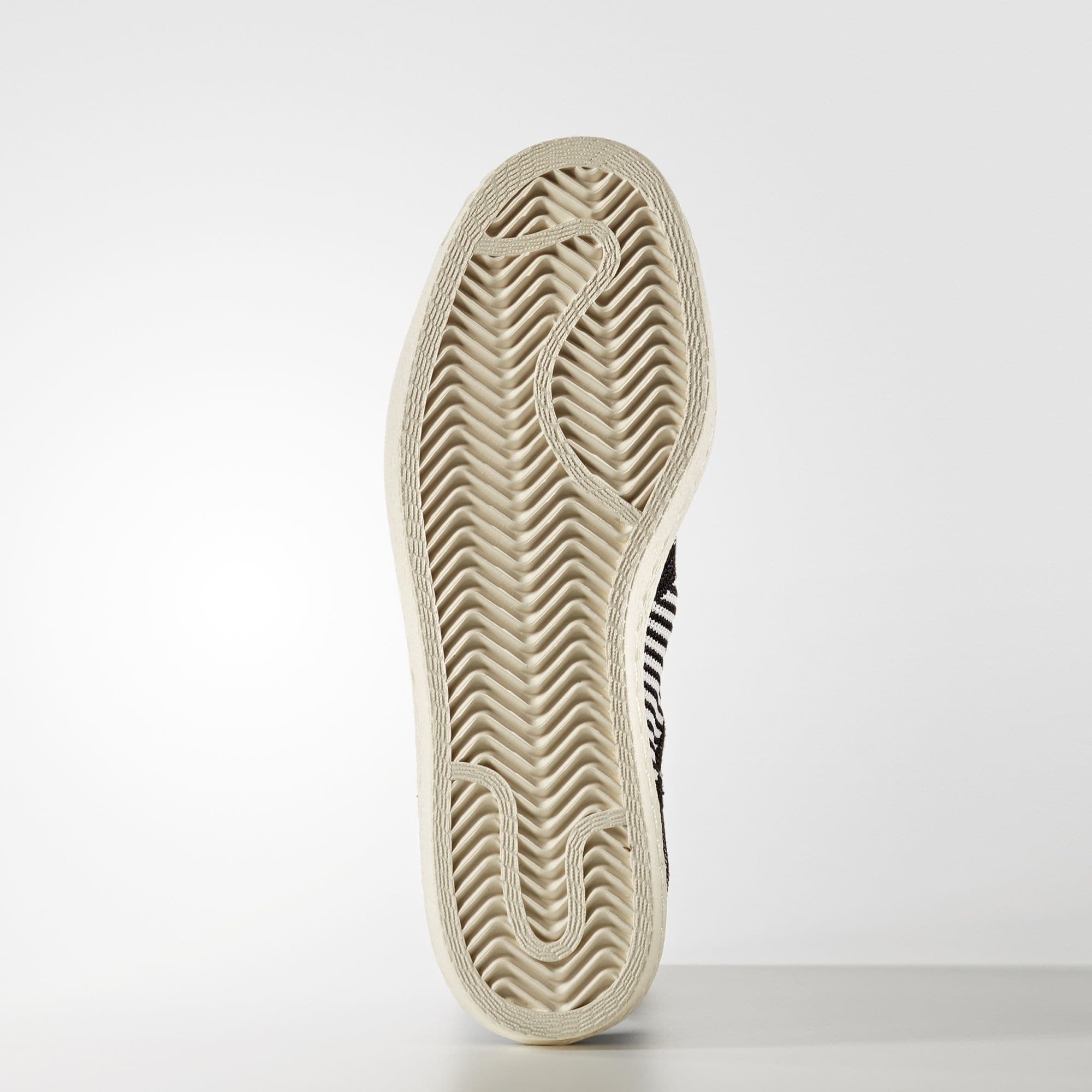 adidas Superstar Primeknit Boot czy to najbardziej niedorzeczny i absurdalny model w historii-5