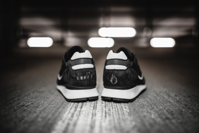 Hanon x Diadora V7000 Midnight Express Hanon x Diadora V7000 Midnight Express