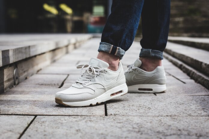Nike Air Max 1 Ultra 2.0 Textile - Light Bone : Light Bone - Sail Nike Air Max 1 Ultra 2.0 Textile - Light Bone / Light Bone - Sail