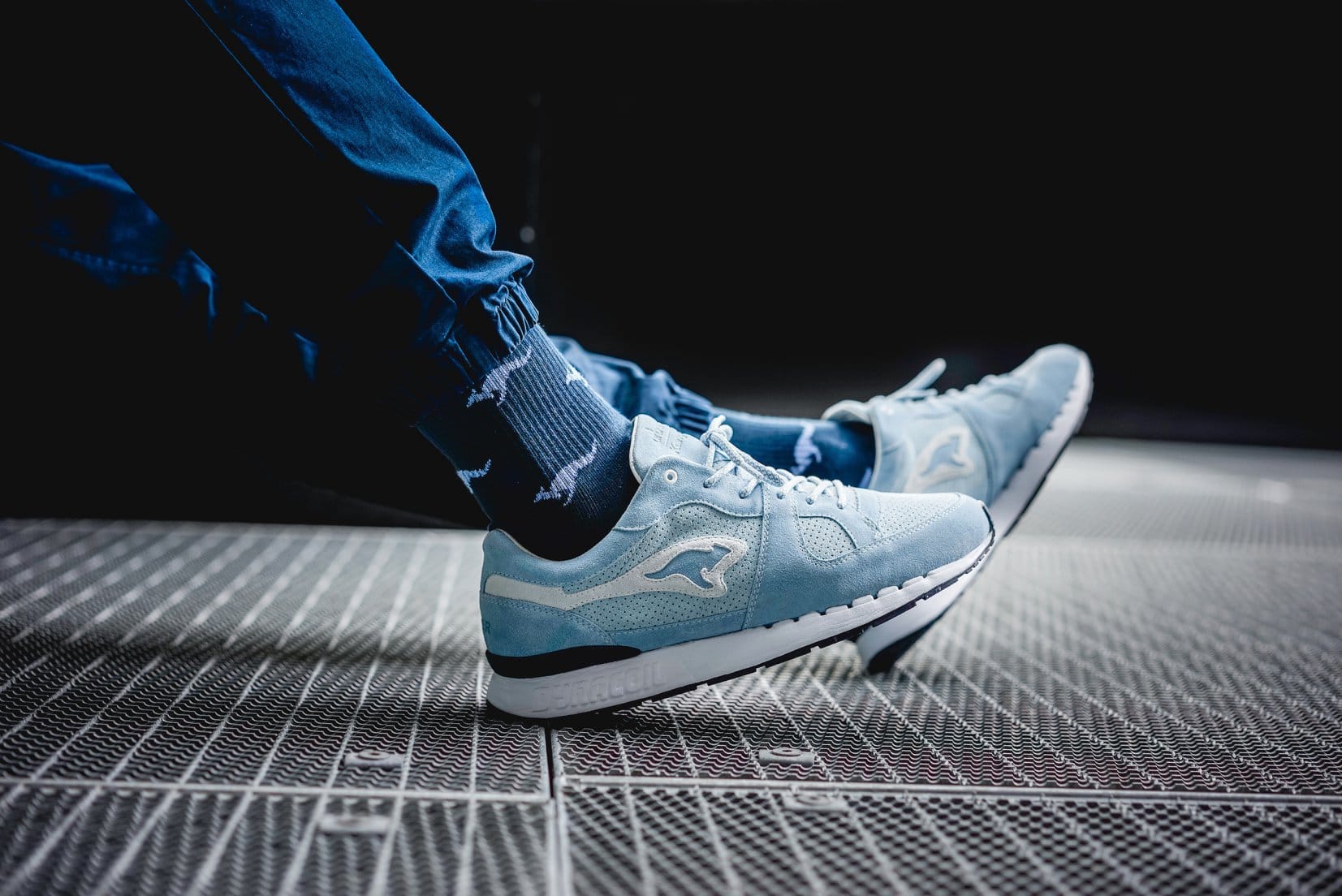 Urban People x Kangaroos Coil-R1 Glacier-3
