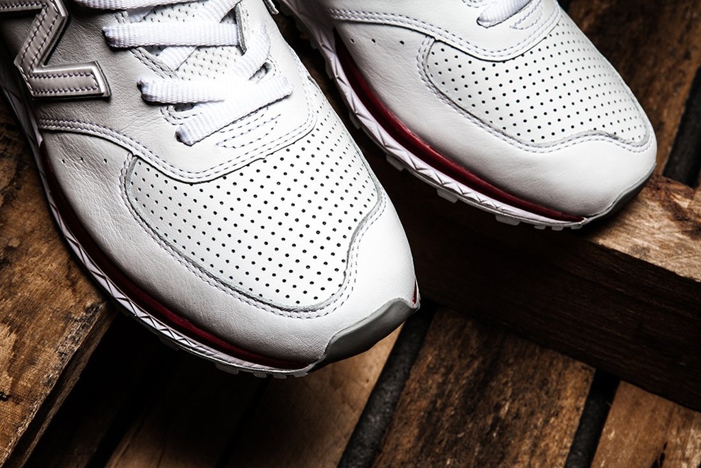 New Balance 574 – White : Black – Red4