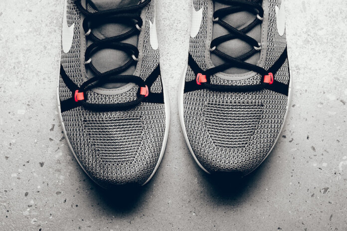 Nike Duel Racer Light Charcoal Nike Duel Racer Light Charcoal