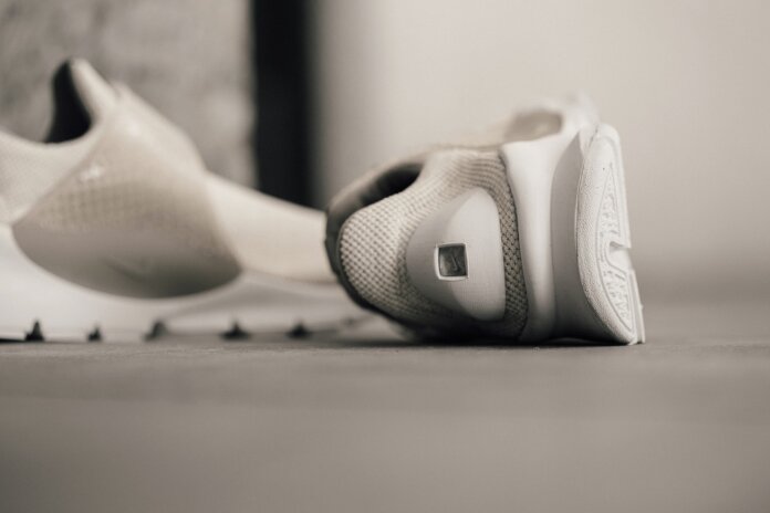 Nike Sock Dart Cobblestone Nike Sock Dart Cobblestone