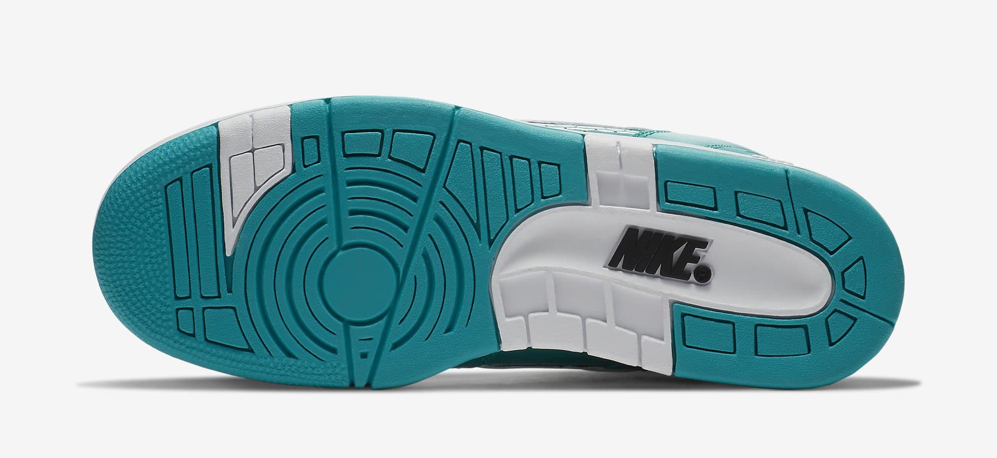 Supreme x Nike Air Force 2 polska premiera-14