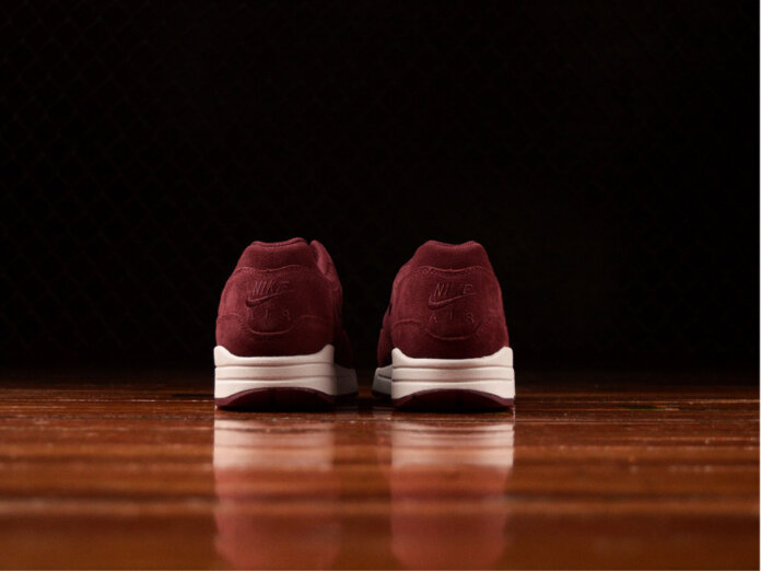 Nike Air Max 1 Jewel Red Suede Nike Air Max 1 Jewel Red Suede