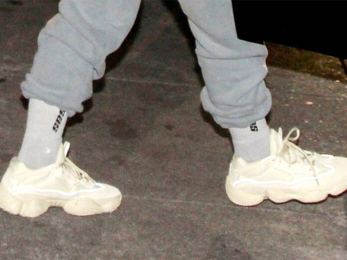 kim kardashian nowe yeezy kanye west kim kardashian nowe yeezy kanye west