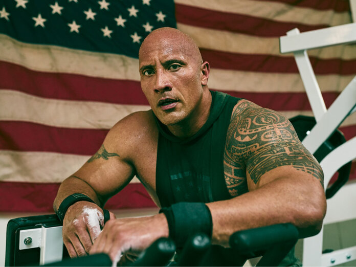 The Rock i Under Armour oddaja hold amerykanskiemu wojsku The Rock i Under Armour oddaja hold amerykanskiemu wojsku