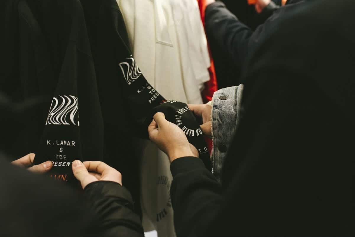 Kendrick Lamar zrobil niespodzianke i odwiedzil fanow w POP-Up Storze11