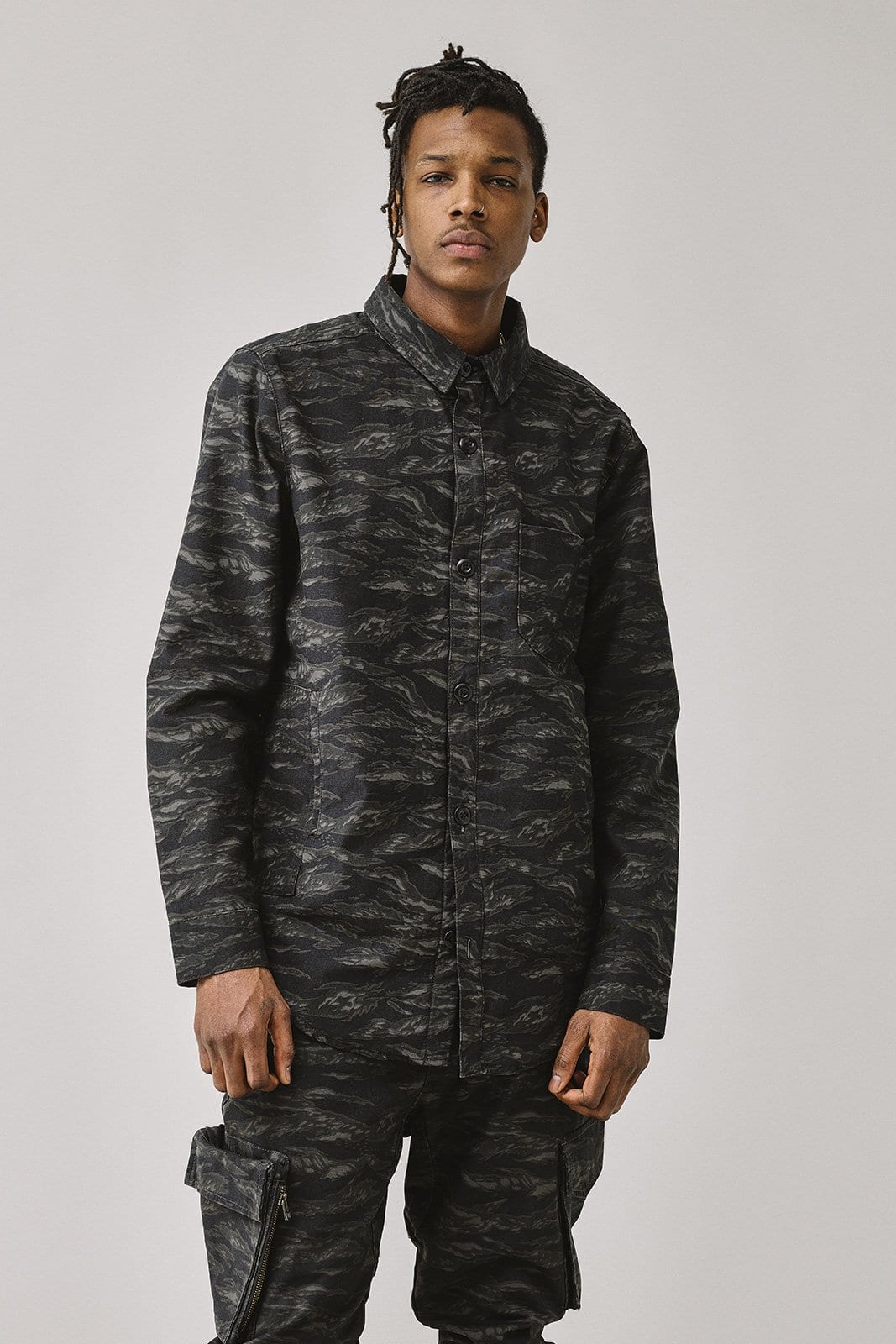 KITH prezentuje kolekcje inspirowana militarnymi klimatami19