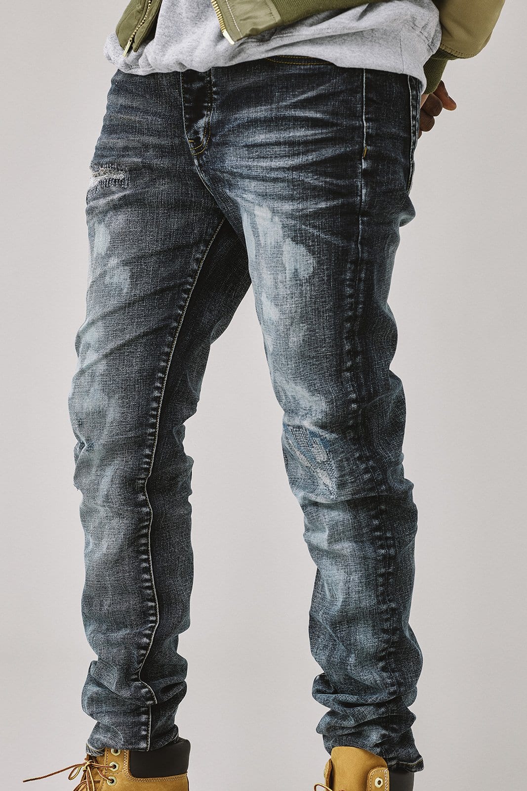 KITH prezentuje kolekcje inspirowana militarnymi klimatami7