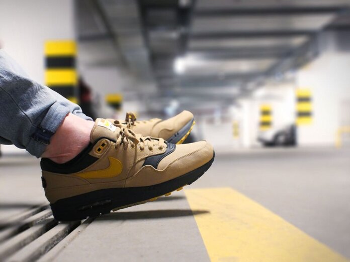Nike Air Max 1 Elemental Gold Nike Air Max 1 Elemental Gold