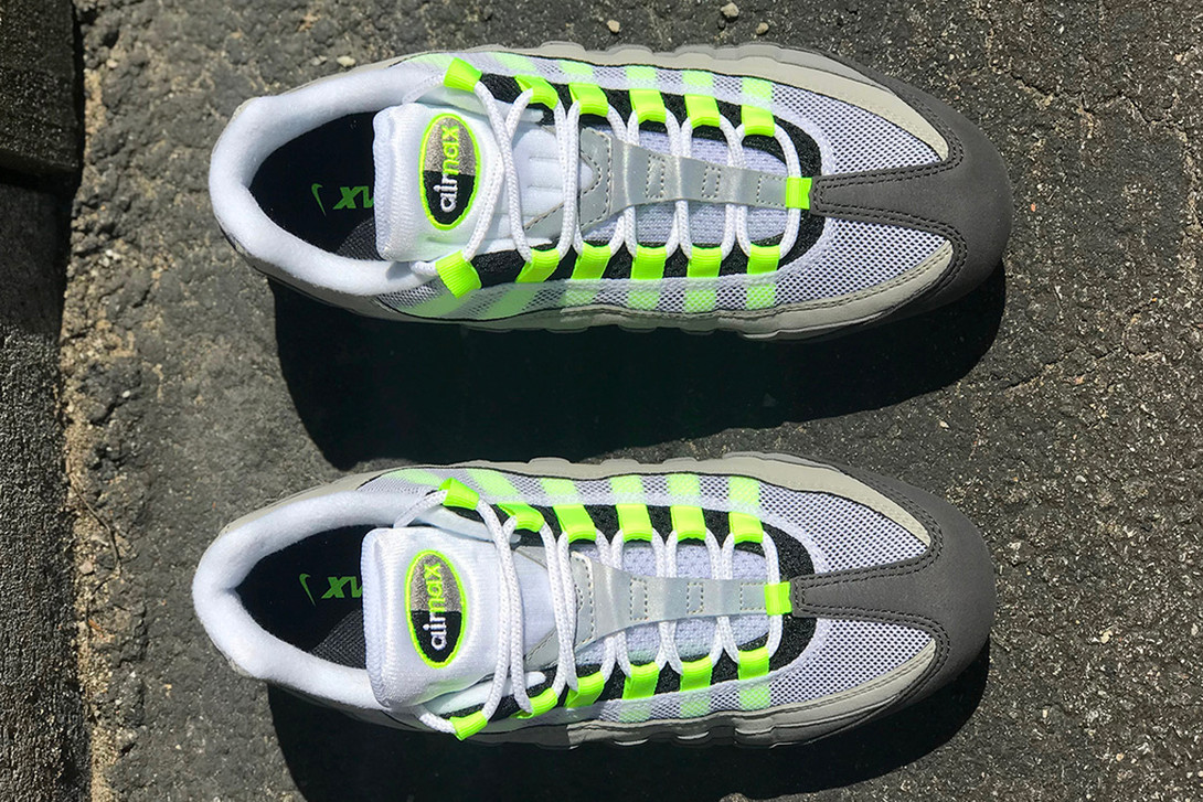 Nike Air VaporMax 95 Neon-2