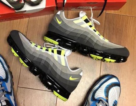 Nike Air VaporMax 95 Neon-2