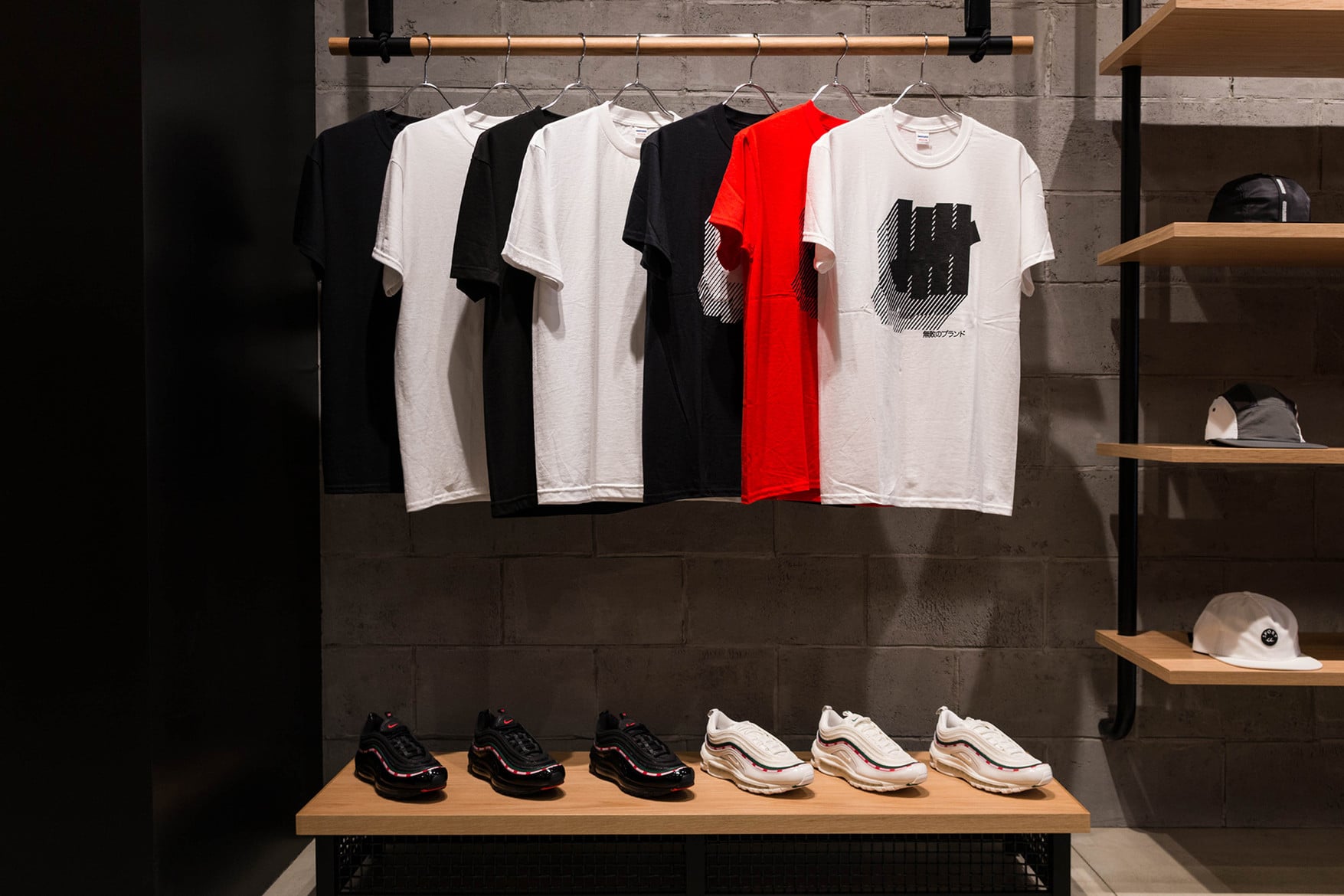sklep undefeated Harajuku Meiji-Dori store-10