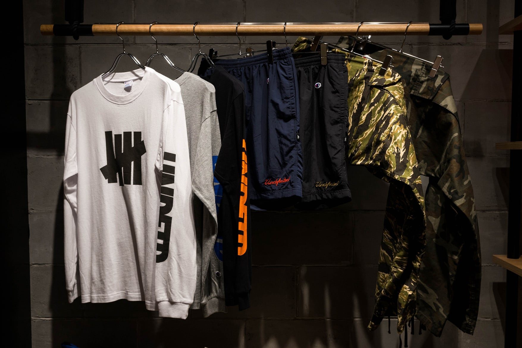 sklep undefeated Harajuku Meiji-Dori store-15