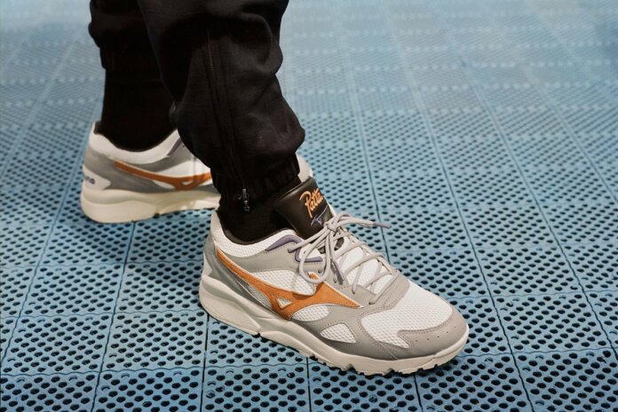 Patta x Mizuno Sky Medal Patta x Mizuno Sky Medal