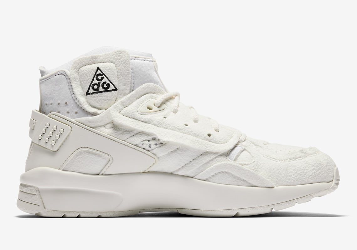 comme des garcons x nike acg air mowabb white AV4438-100 2
