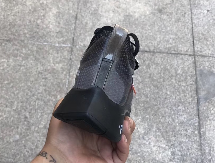 Off-White x Nike Zoom Fly SP Black AJ4588-001 1