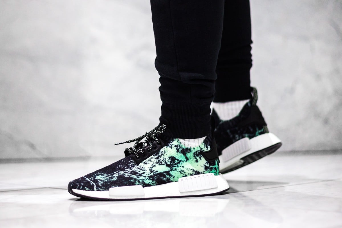 afew-store-sneaker-adidas-nmd-r1-pk-core-black-ftwr-white-aero-green-s18-391