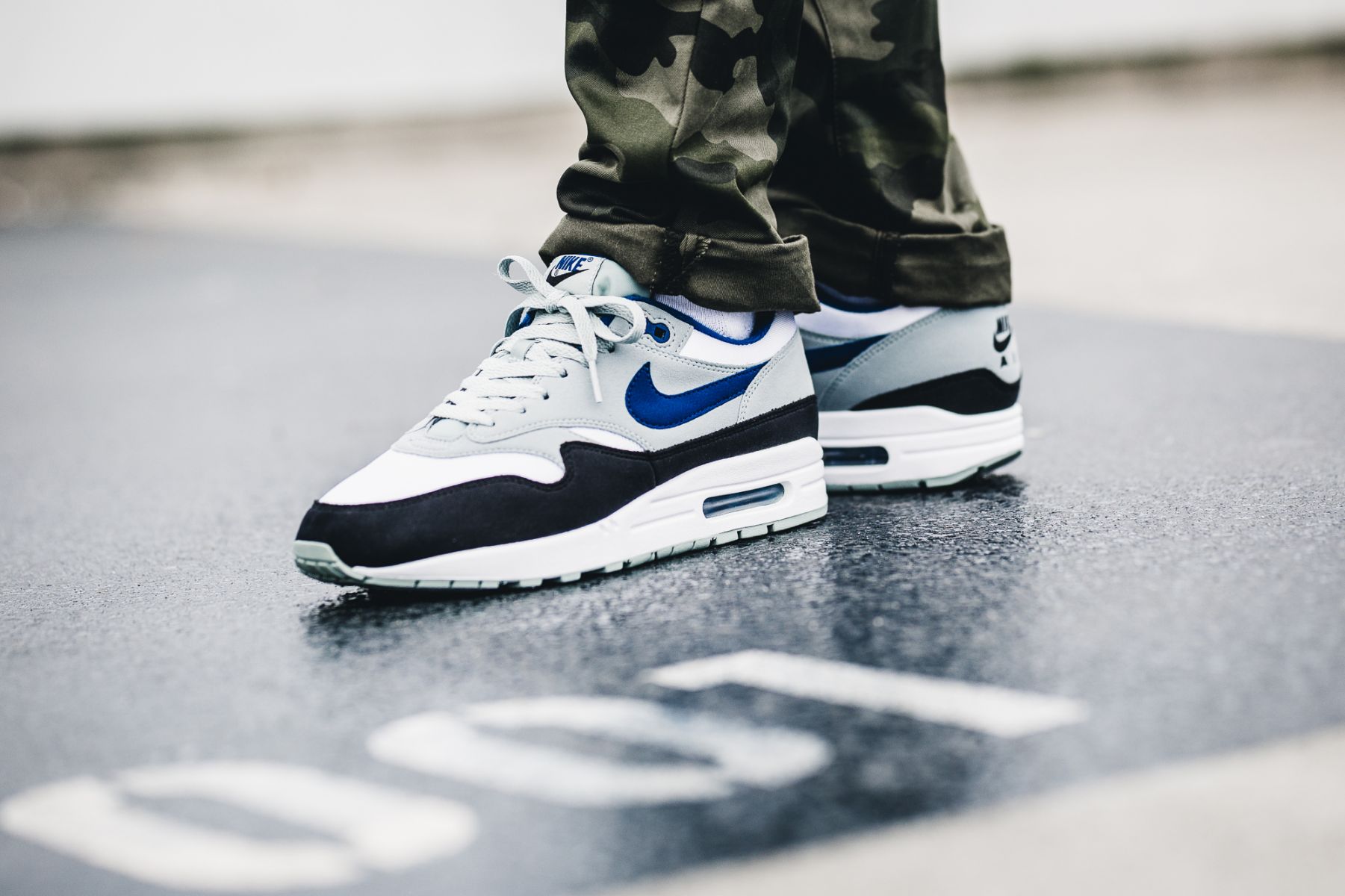 nike-air-max-1 ah8145-102