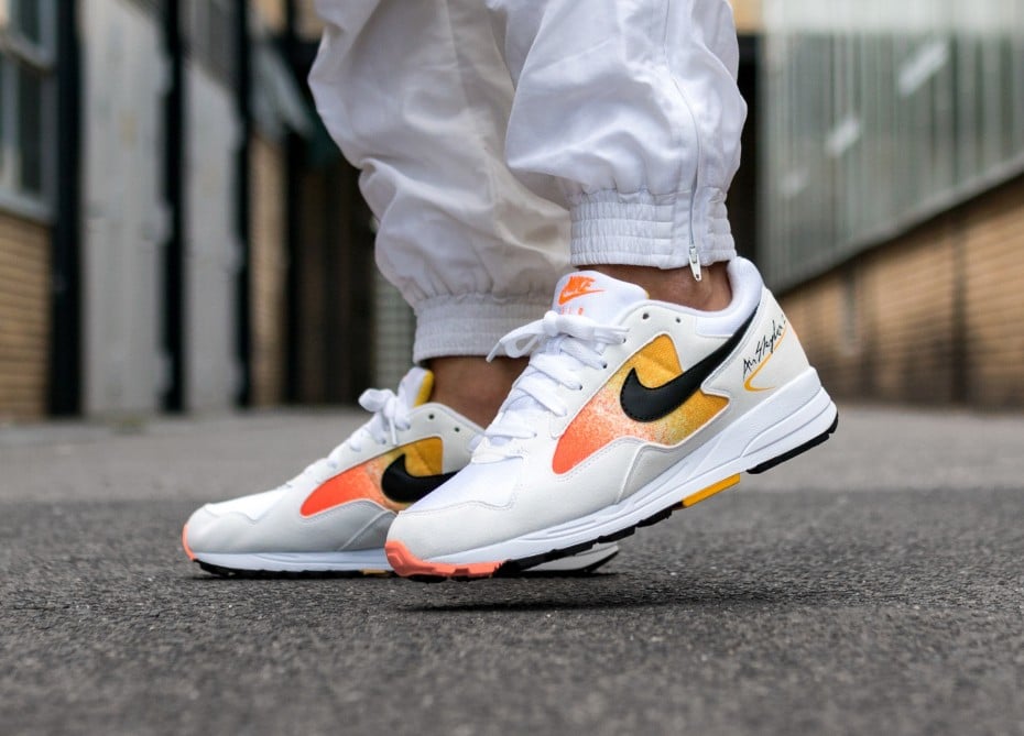 nike-air-skylon-ii-amarillo-ao1551-102-os-1