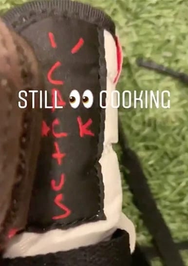 travis scott x air jordan 1-2