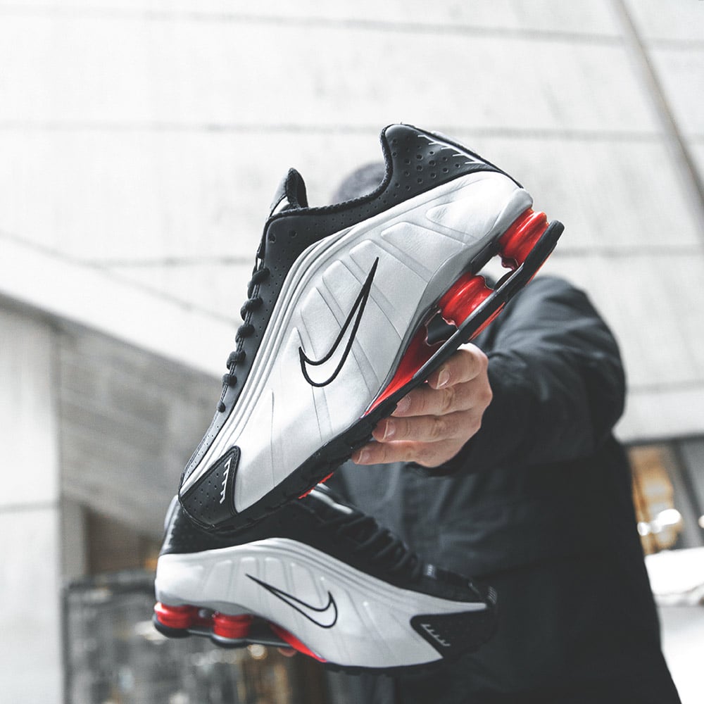Nike Shox R4 Black Silver 0