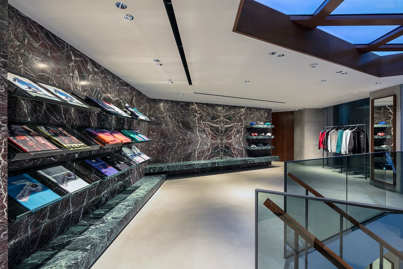 sklep Palace Skateboards tokyo store 3