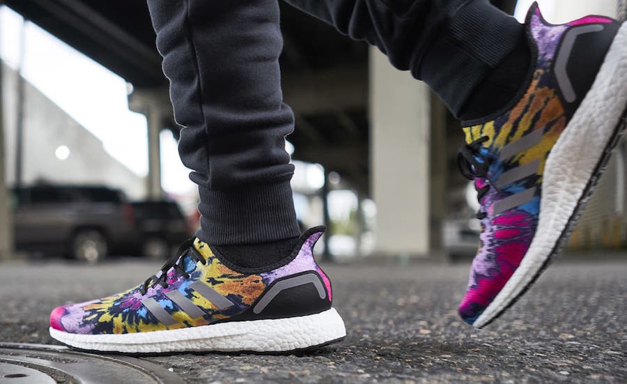 Foot Locker x adidas AM4ATL 2