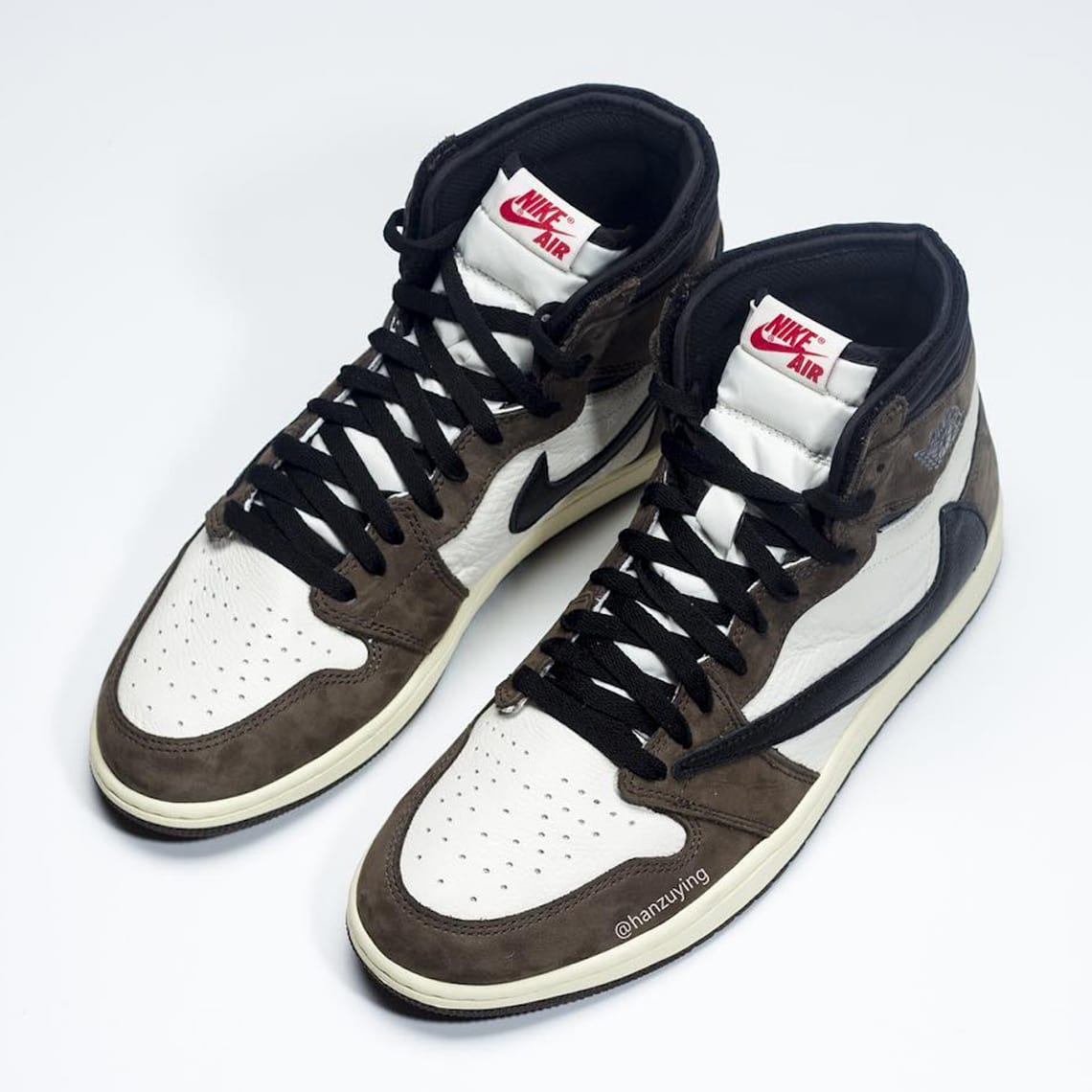 Travis Scott x Air Jordan 1 CD4487-100 5