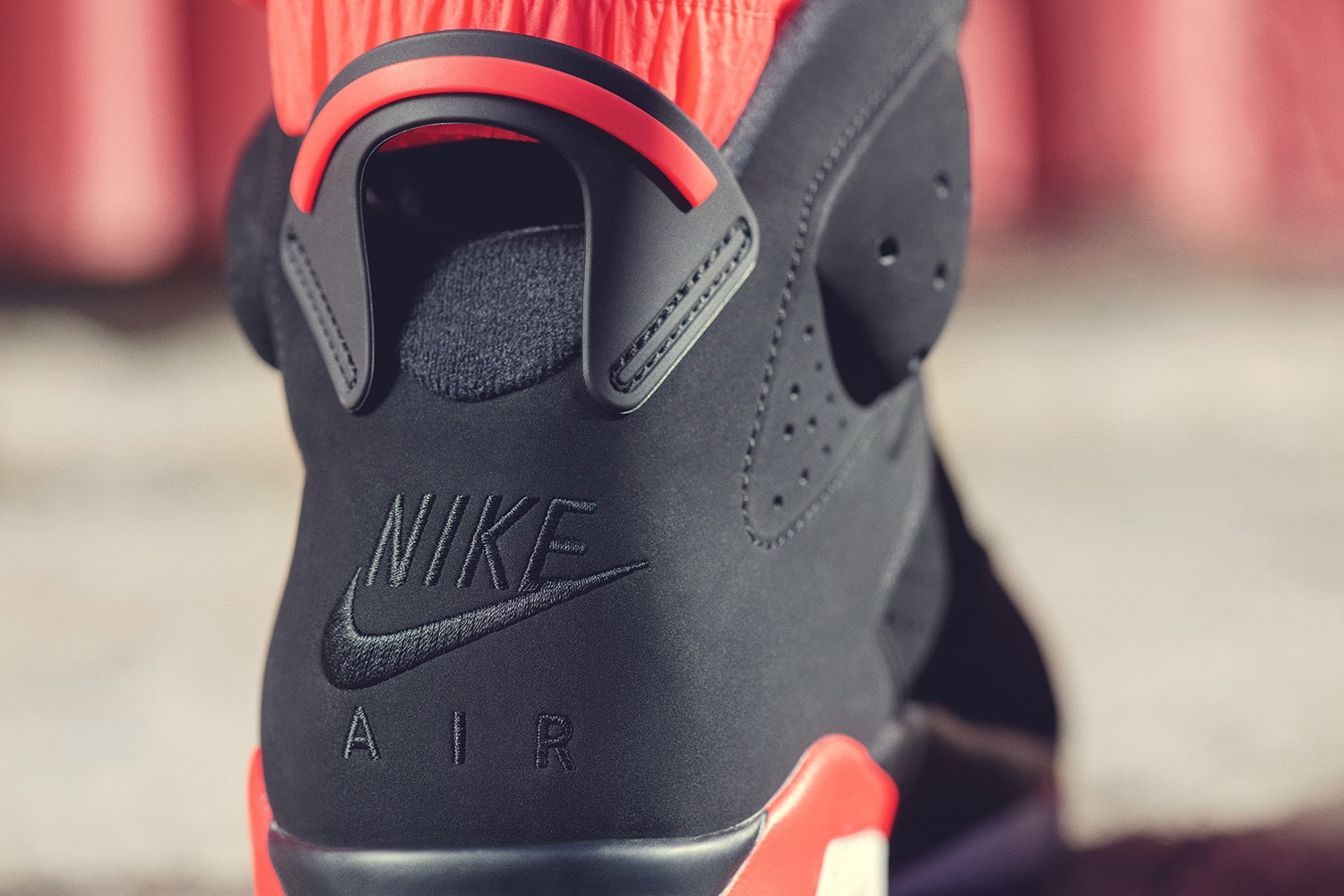 Air Jordan 6 Black Infrared 2019 384664-060 1