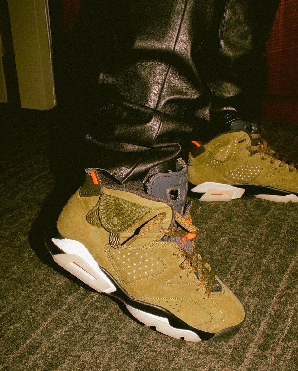 Travis Scott x Air Jordan 6 1
