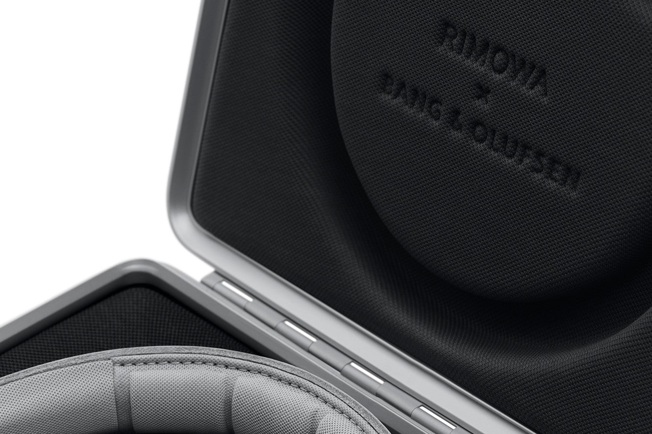 RIMOWA x Bang Olufsen Limited Edition Beoplay H9i 1