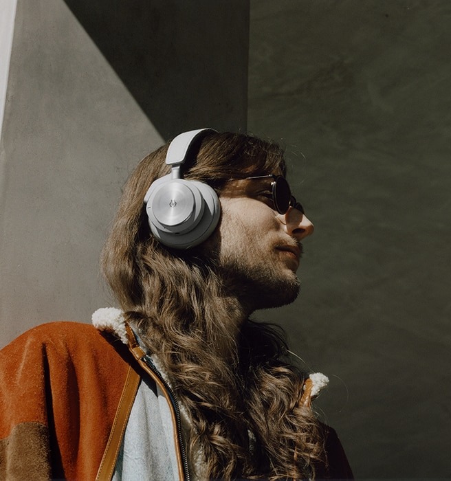 RIMOWA x Bang Olufsen Limited Edition Beoplay H9i 6