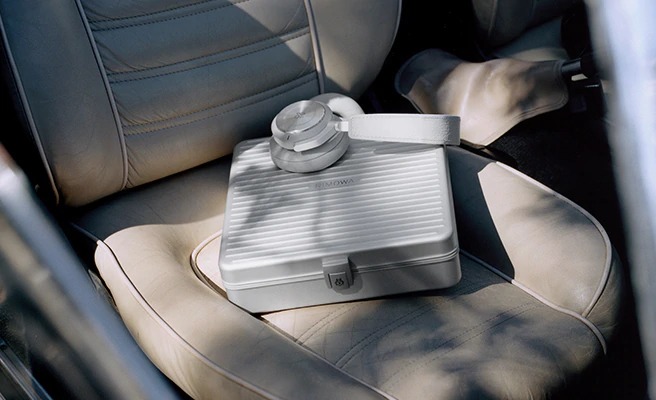 RIMOWA x Bang Olufsen Limited Edition Beoplay H9i 8