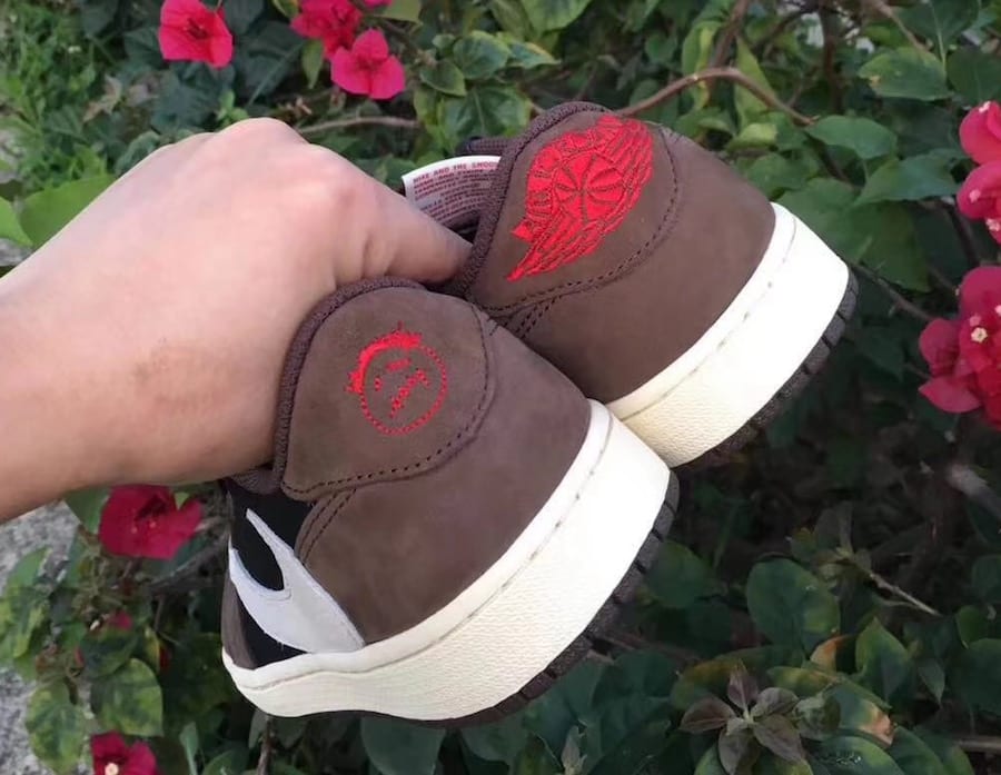 Travis Scott x Air Jordan 1 Low CQ4277-001 4