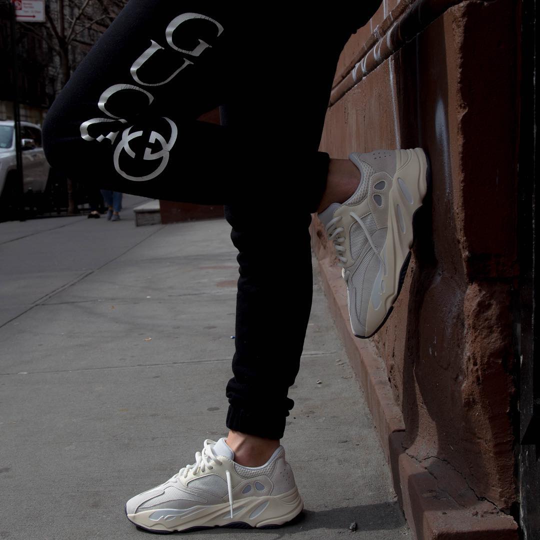 adidas Yeezy Boost 700 Analog EG7596 2