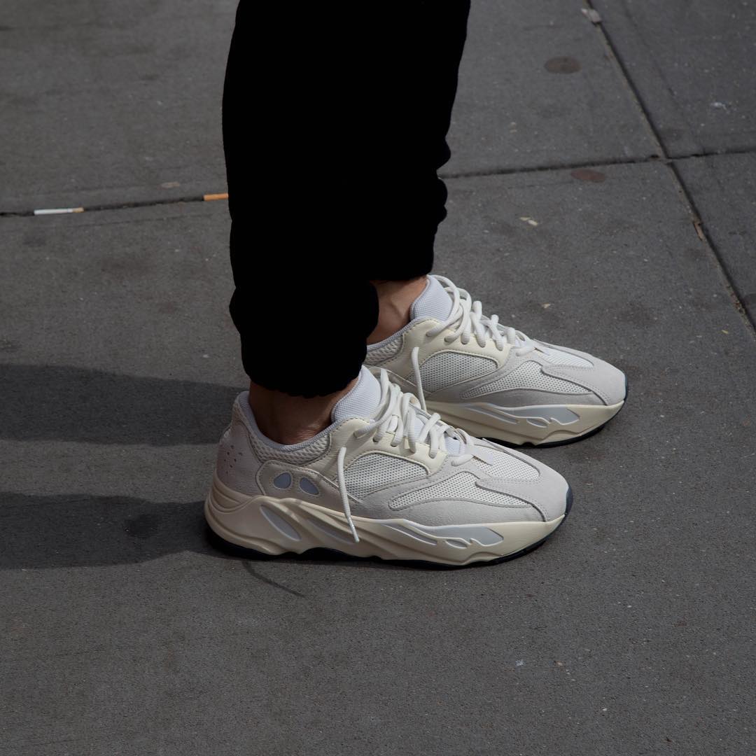 adidas Yeezy Boost 700 Analog EG7596 5