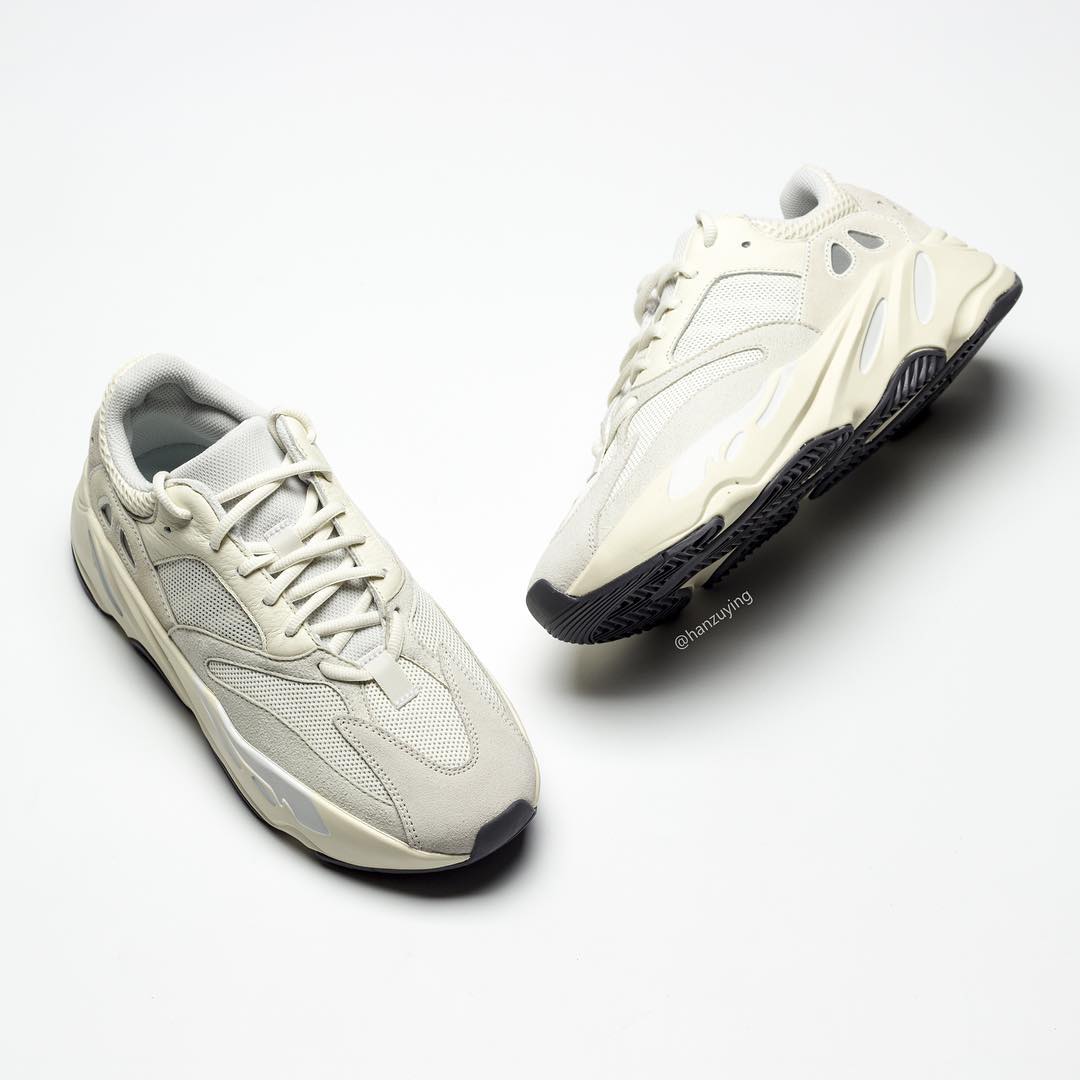 adidas Yeezy Boost 700 Analog EG7596 6