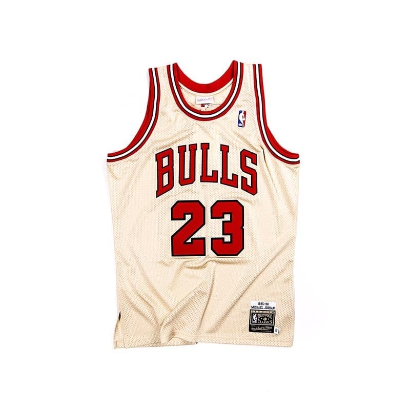 mitchell-ness-nba-premium-gold-jersey-chicago-bulls-1995-96-michael-jordan 7